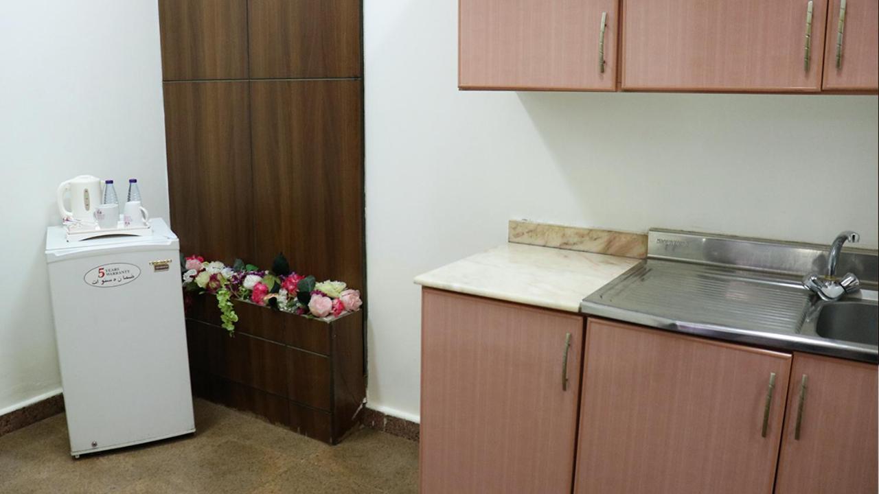 Al Farhan Hotel Suites Эр-Рияд Экстерьер фото