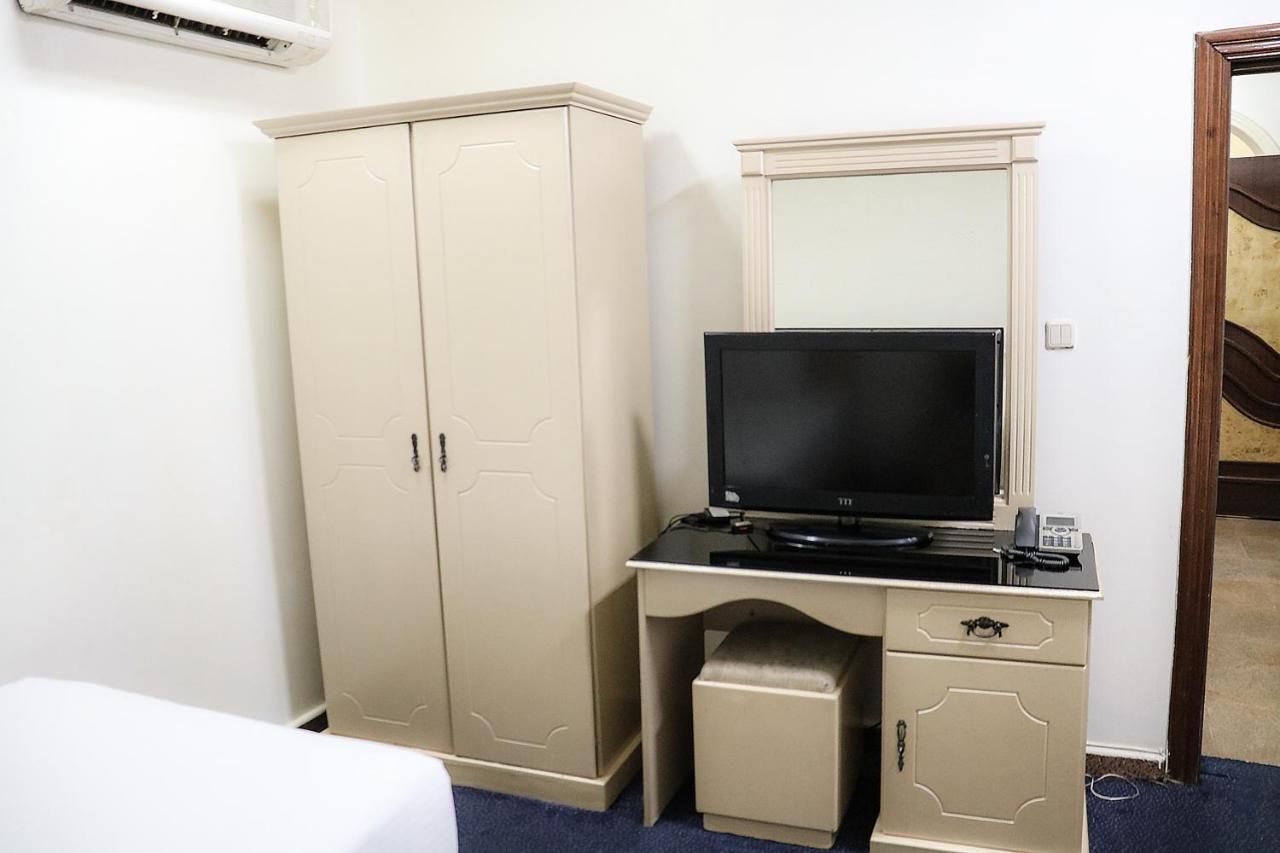Al Farhan Hotel Suites Эр-Рияд Экстерьер фото
