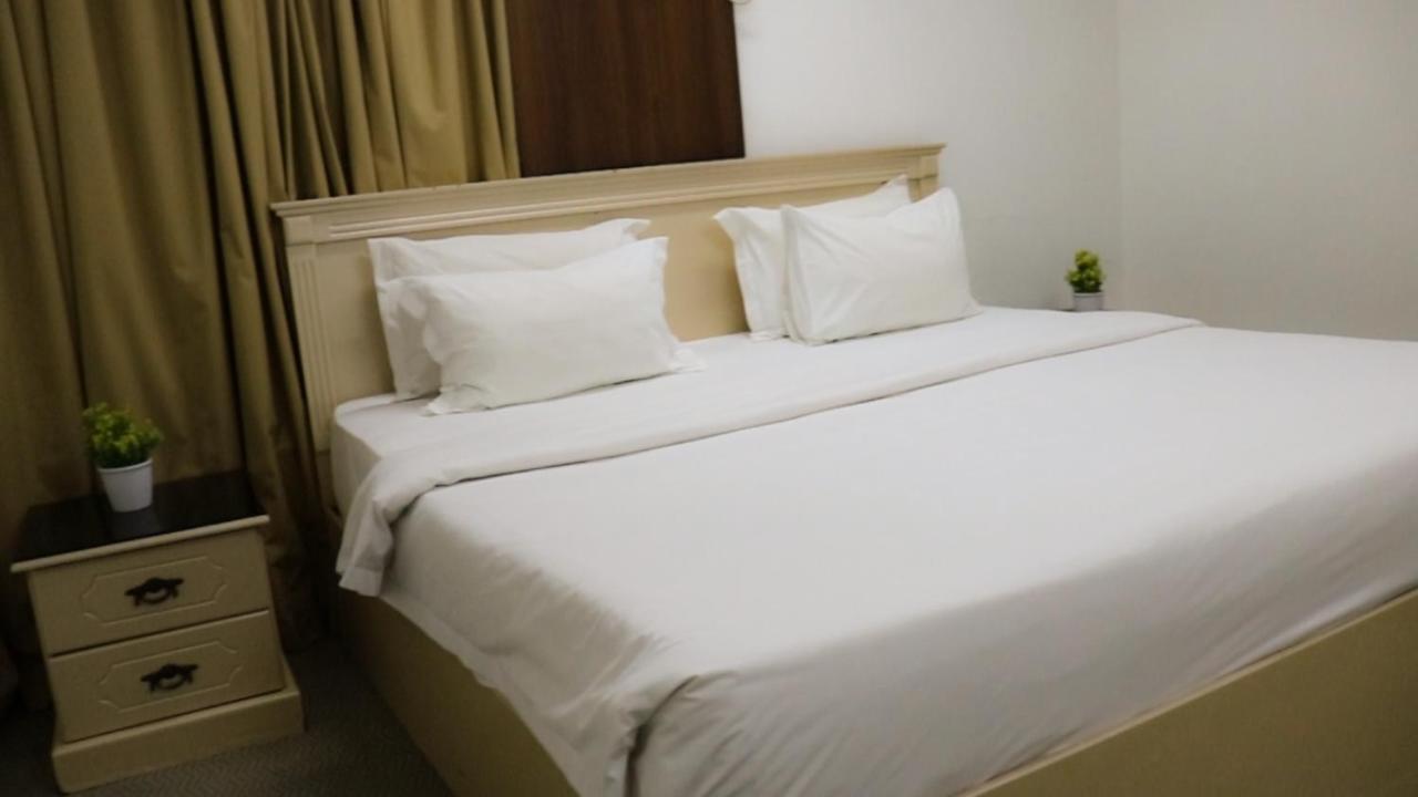 Al Farhan Hotel Suites Эр-Рияд Экстерьер фото