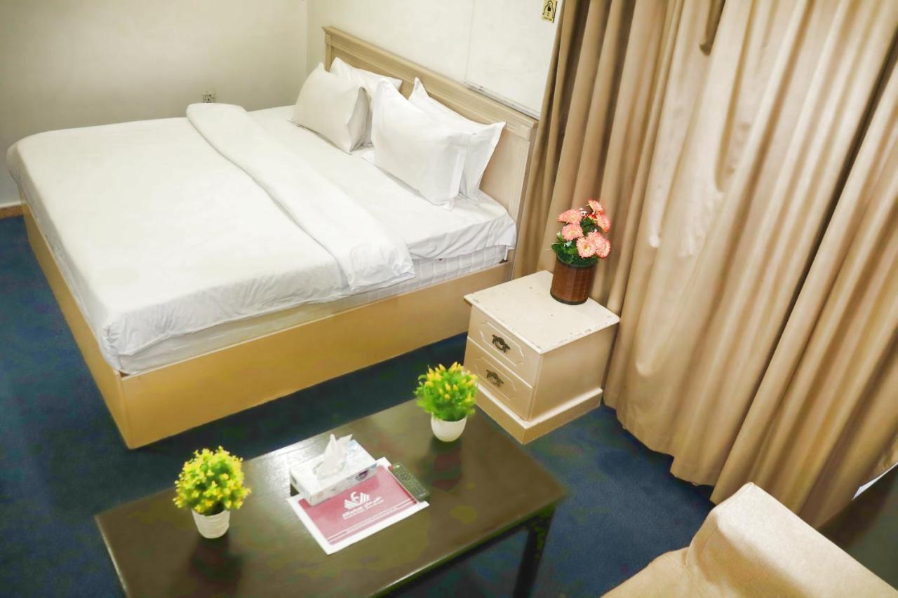 Al Farhan Hotel Suites Эр-Рияд Экстерьер фото
